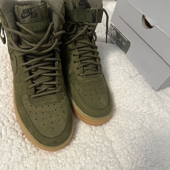 Brand New Olive Green Air Force 1 High - Picture 2 of 4